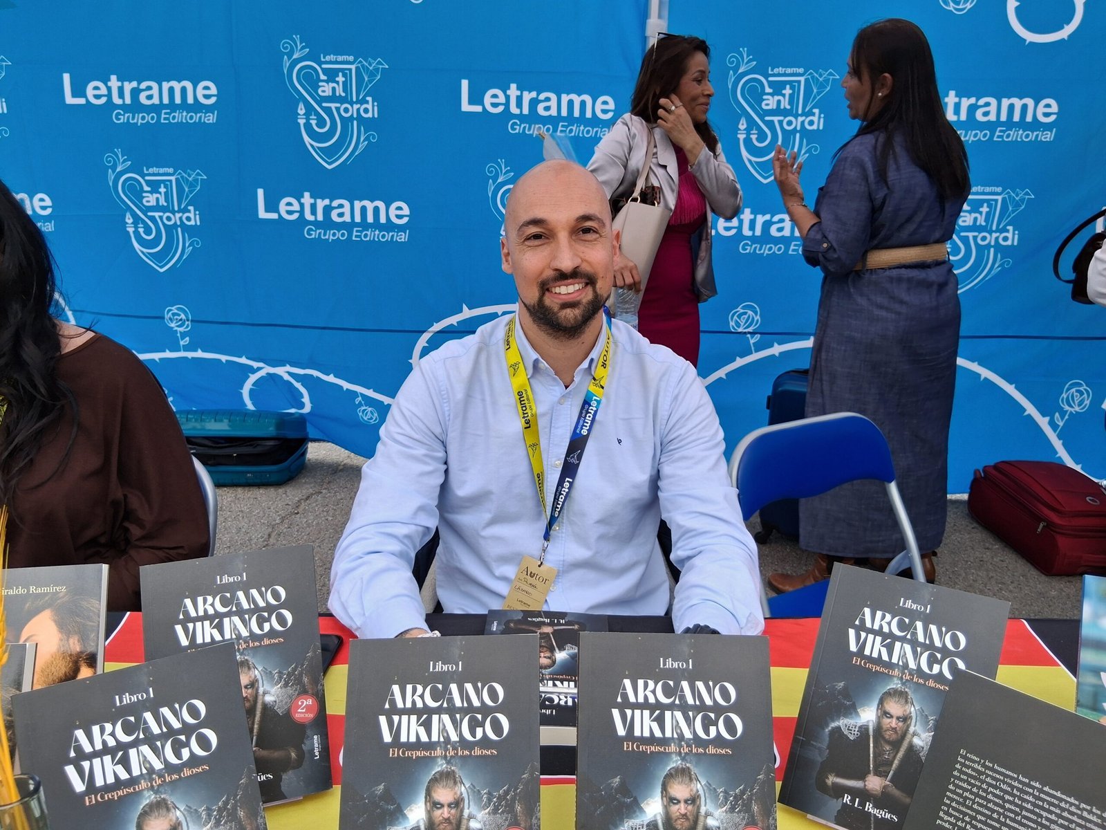 Rubén Lázaro Bagüés presenta su novela Arcano Vikingo I: El Crepúsculo de los Dioses en Sant Jordi 2025