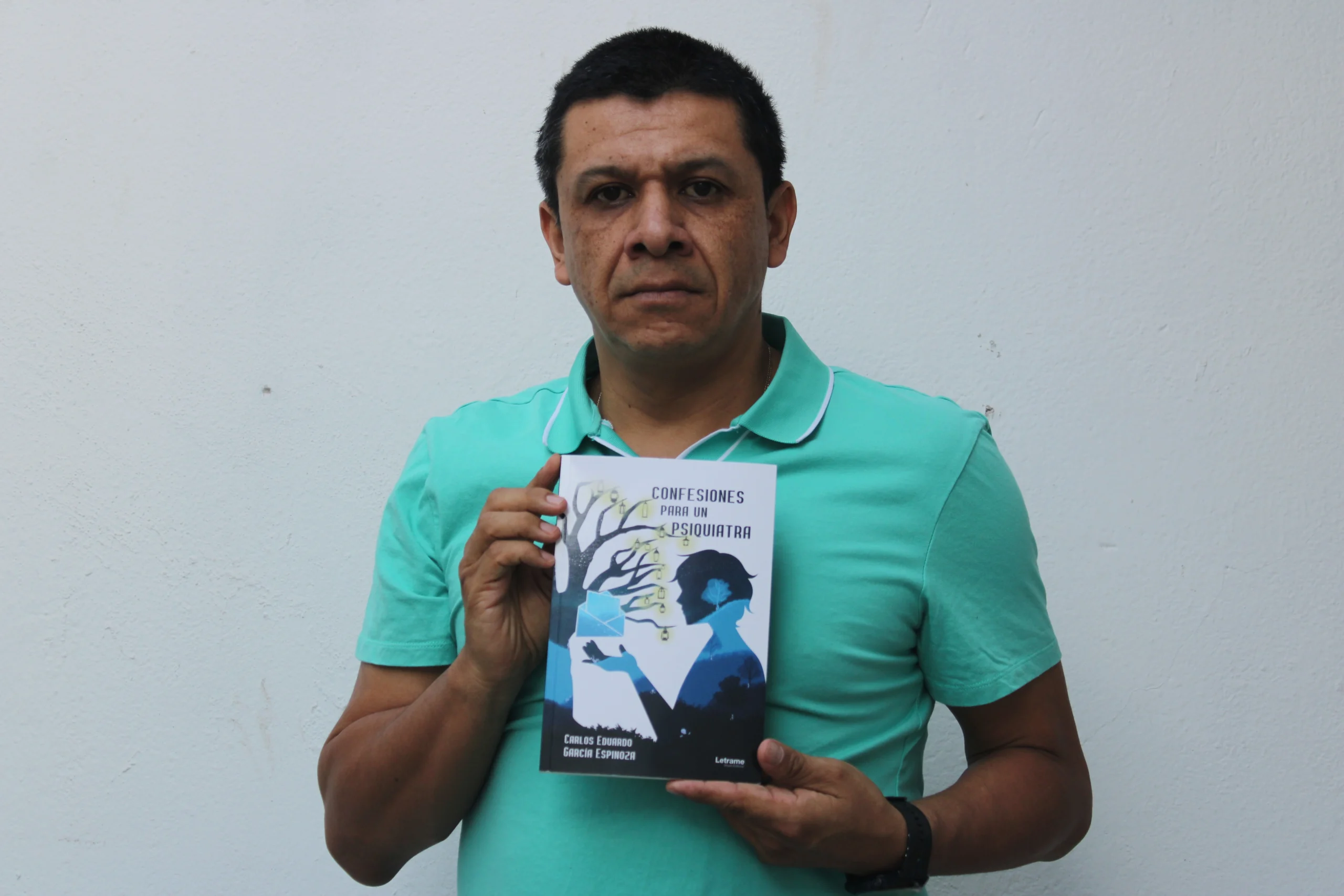 Carlos Eduardo García Espinoza lanza una mirada transformadora sobre la salud mental a través de su primer libro