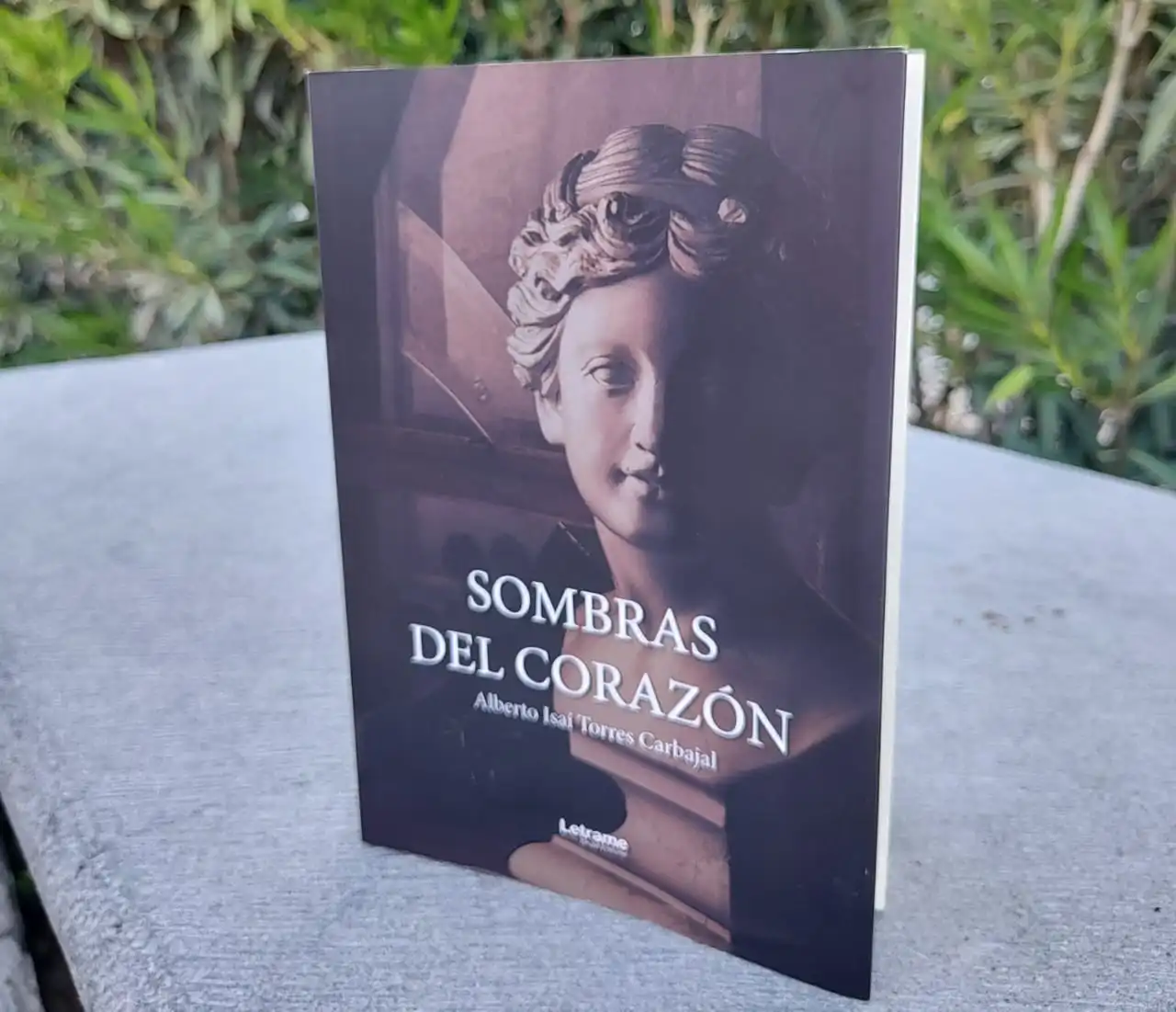 Alberto Isaí Torres Carbajal da vida a un amor prohibido en la corte prusiana